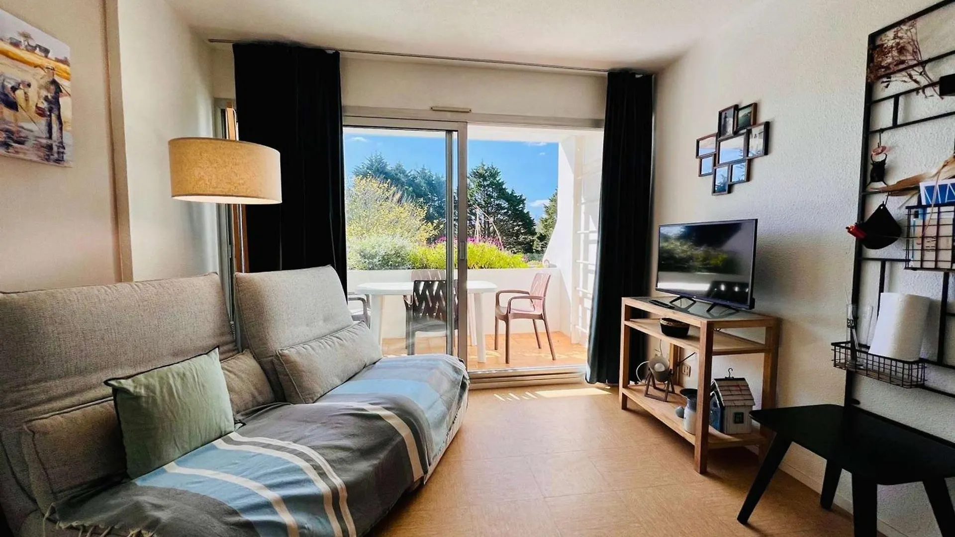 Appartement T2 A Quiberon - 40M² Avec Piscine, Tennis Et Parking Prive, Proche Plage Et Commerces - Fr-1-478-281