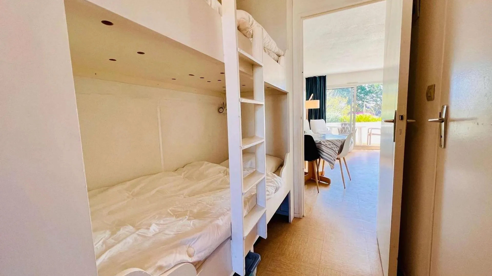 Appartement T2 A Quiberon - 40M² Avec Piscine, Tennis Et Parking Prive, Proche Plage Et Commerces - Fr-1-478-281 0*,  France